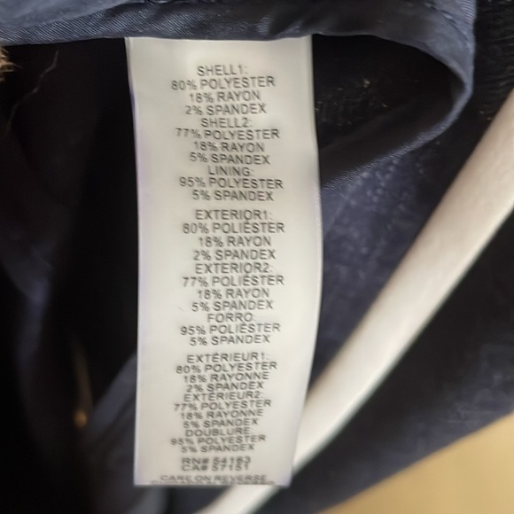 Tommy Hilfiger Navy Blazer with White Trim and Branded Buttons! Size 14 - Picture 17 of 17